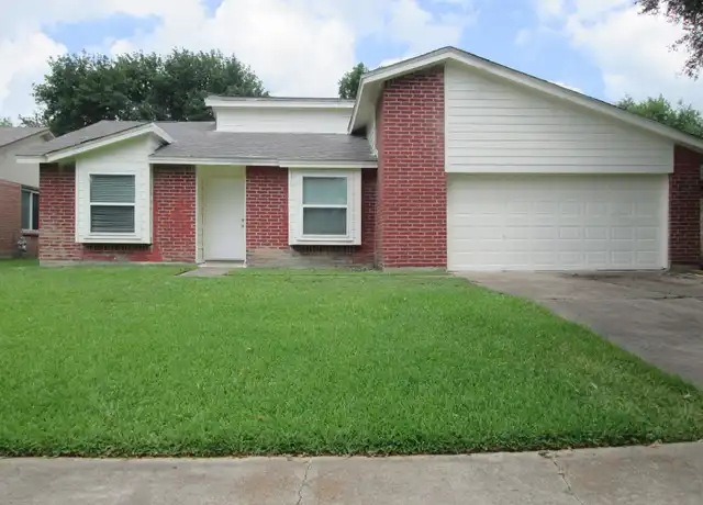Property at 66 Ranch House Loop, Angleton, TX, 77515, 3 beds, 2 baths, [object Object]