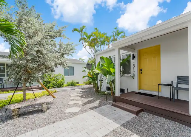 Property at 2021 Plunkett St Unit 2017B, Hollywood, FL, 33020, 0 beds, 1 bath, [object Object]