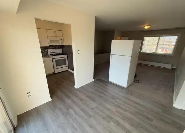 Property at 8 Garden View Ter, East Windsor, NJ, 08520, 1 bed, 1 bath, [object Object]