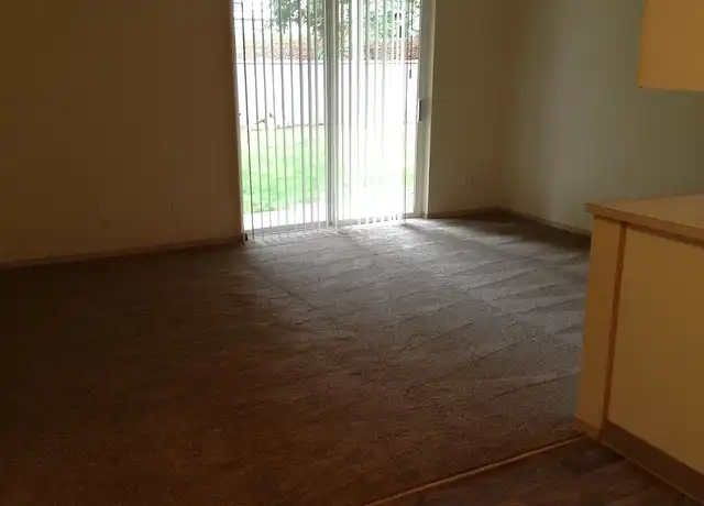 Property at WALLACE PARK APARTMENTS (03) - 540 Wallace Rd NW, Salem, OR, 97304, 2-3 beds, 1-2 bath, [object Object]
