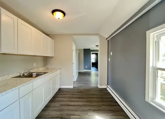 Property at 14 Blackhall St, New London, CT, 06320, 3 beds, 1 bath, [object Object]