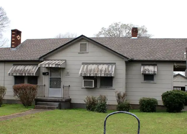Property at 1107 8th Ave SE, Decatur, AL, 35601, 3 beds, 2 baths, [object Object]