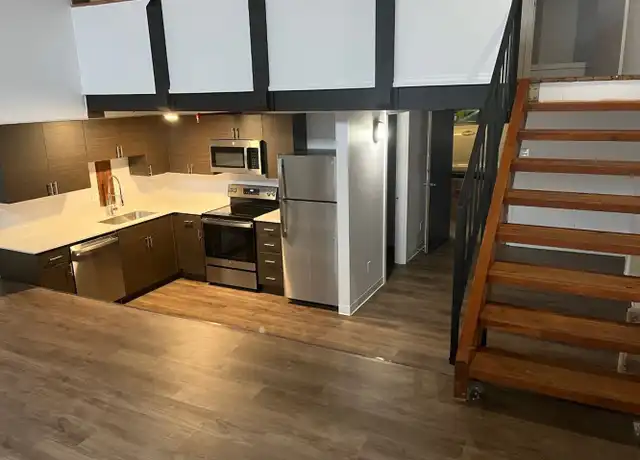 Property at 625 NW Everett St Unit 101, Portland, OR, 97209, 2 beds, 1 bath, [object Object]