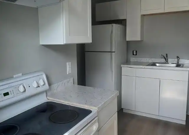 Property at 172 Pine St, Raynham, MA, 02767, 2 beds, 1 bath, [object Object]