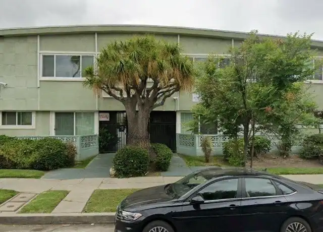 Property at 4911 August St Unit 4, Los Angeles, CA, 90008, 3 beds, 2 baths, [object Object]