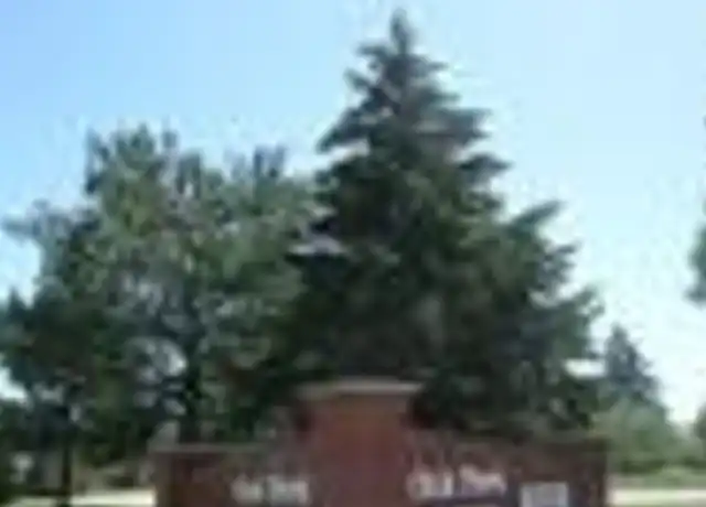 Property at Oak Park Apartment Homes - 8828 S Oak Park Dr, Oak Creek, WI, 53154, 2 beds, 1 bath, [object Object]