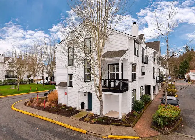 Photo of 15850 NE 98th Way, Redmond, WA 98052