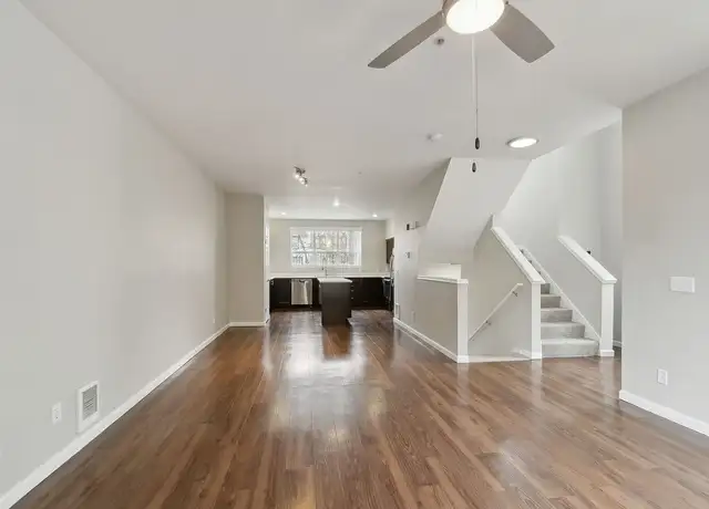 Photo of 15850 NE 98th Way, Redmond, WA 98052
