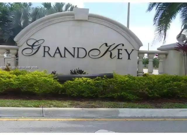 Property at 18738 SW 28th St, Miramar, FL, 33029, 3 beds, 2.5 baths, [object Object]