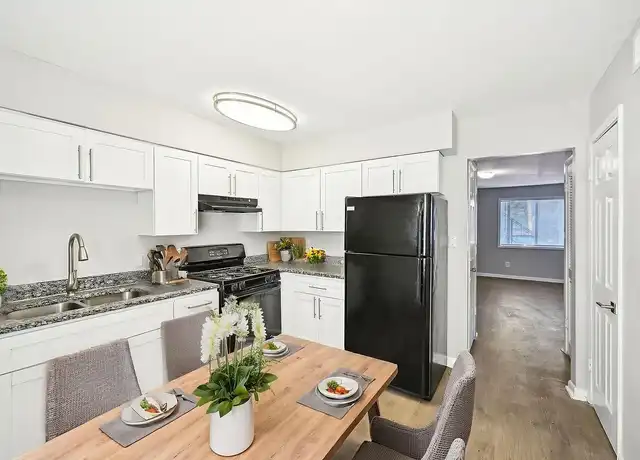 Property at Amber Grove Apartments - 2050 Austell Rd SW, Marietta, GA, 30008, 1 bed, 1 bath, [object Object]