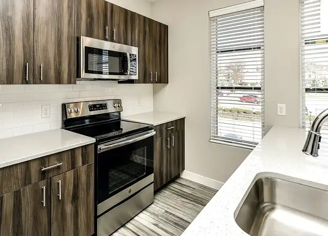 Property at Dundee Flats - 4835 Dodge St, Omaha, NE, 68132, 0-1 beds, 1 bath, [object Object]