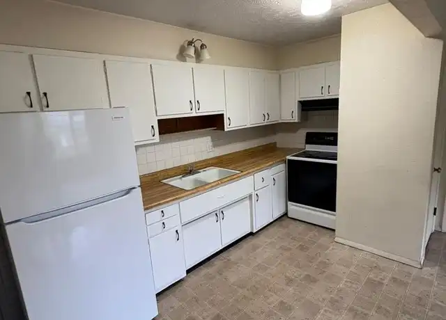 Property at 321 Riley Dr Unit 6, Bloomington, IL, 61701, 2 beds, 1 bath, [object Object]
