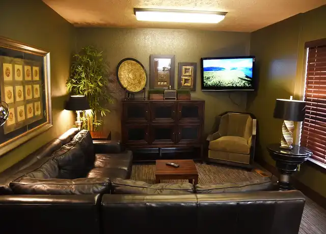 Property at Graymayre Crossing Apartments - 636 E Magnesium Rd, Spokane, WA, 99208, 1-2 bed, 1-2 bath, [object Object]