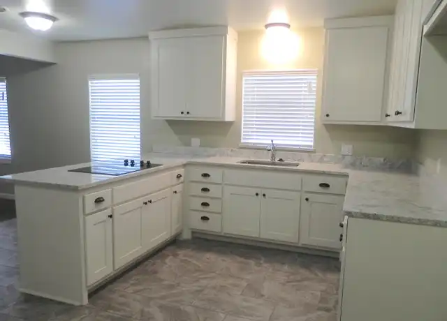 Property at 1423 S Evanston Ave, Tulsa, OK, 74104, 2 beds, 1 bath, [object Object]