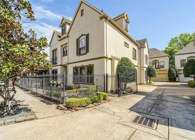 Property at 926 Birdsall St, Houston, TX, 77007, 3 beds, 2.5 baths, [object Object]