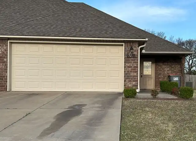 Property at 921 Springhill Rd Unit 921-B, Barling, AR, 72923, 3 beds, 2 baths, [object Object]