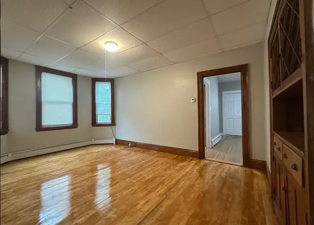 Property at 14 Dover St Unit 1A, Worcester, MA, 01609, 4 beds, 2 baths, [object Object]