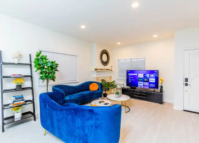 Property at 46 S Lotus Ave Unit B, Pasadena, CA, 91107, 5 beds, 4 baths, [object Object]