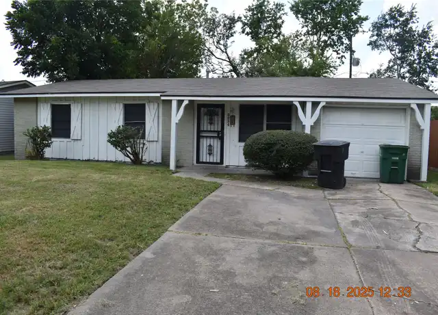 Property at 5234 Grace Point Ln, Houston, TX, 77048, 3 beds, 1 bath, [object Object]
