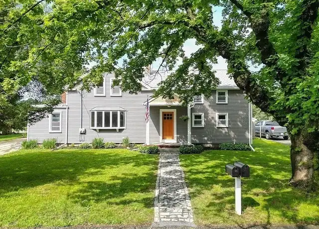 Property at 37 Wing Ln Unit 2, Acushnet, MA, 02743, 2 beds, 1 bath, [object Object]
