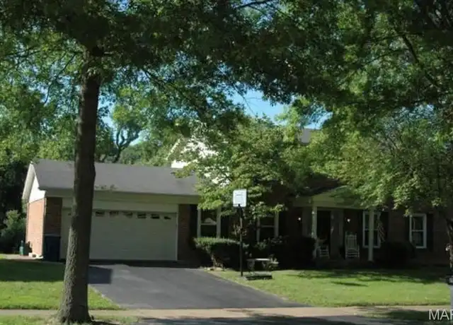 Property at 1536 Woodroyal East Dr, Chesterfield, MO, 63017, 5 beds, 3.5 baths, [object Object]