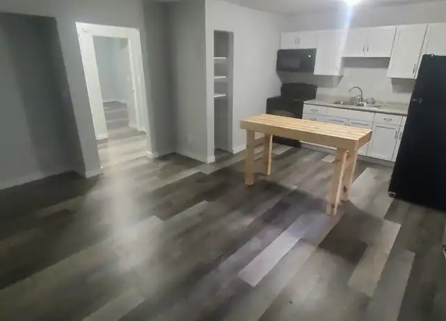 Property at 909 7th St S Unit 3, La Crosse, WI, 54601, 2 beds, 1 bath, [object Object]