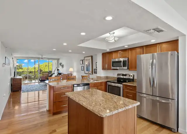 Property at 290 Naples Cove Dr, Naples, FL, 34110, 2 beds, 2 baths, [object Object]