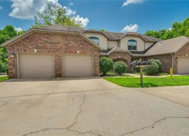 Property at 688 S Solis Ave #4, Fayetteville, AR, 72701, 3 beds, 2 baths, [object Object]