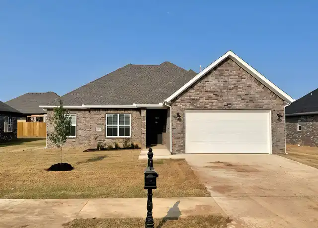 Property at 1049 Parker Ln, Pea Ridge, AR, 72751, 4 beds, 2 baths, [object Object]