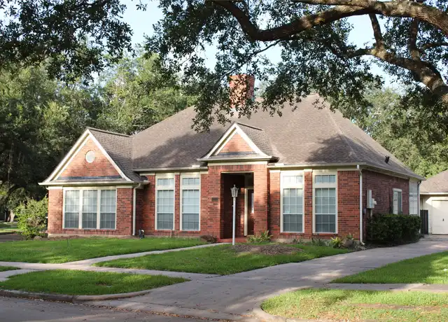 Property at 1911 Hidden Cove Ct, League City, TX, 77573, 4 beds, 2 baths, [object Object]