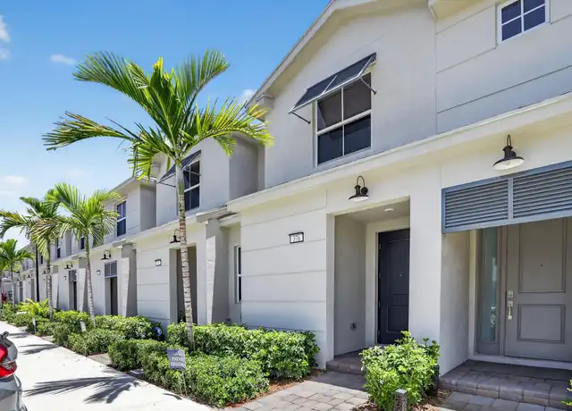 Property at 376 NW 8th Ct Unit 376, Pompano Beach, FL, 33060, 3 beds, 3 baths, [object Object]