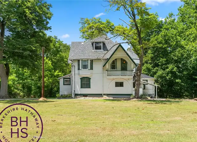 Property at 727 W Beaver St Unit 2, Zelienople, PA, 16063, 1 bed, 1 bath, [object Object]