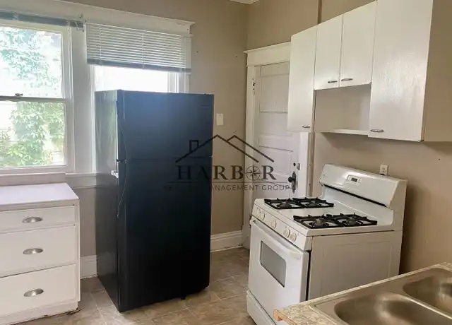 Property at 17 6th Ave SE, Rochester, MN, 55904, 3 beds, 2 baths, [object Object]