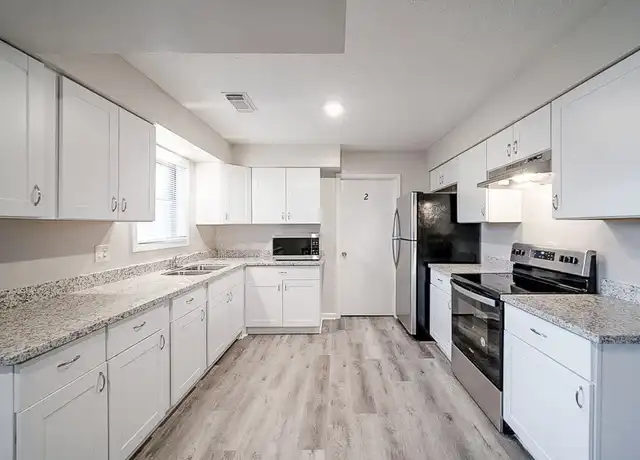 Property at 2215 Lillian St, Pasadena, TX, 77502, 1 bed, 1 bath, [object Object]
