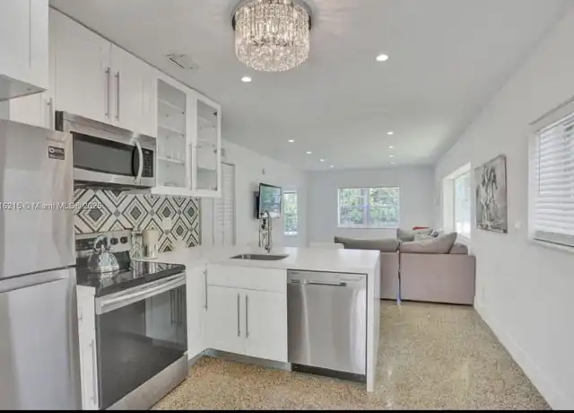 Property at 1005 NE 16th Pl Unit 1, Fort Lauderdale, FL, 33305, 2 beds, 1 bath, [object Object]