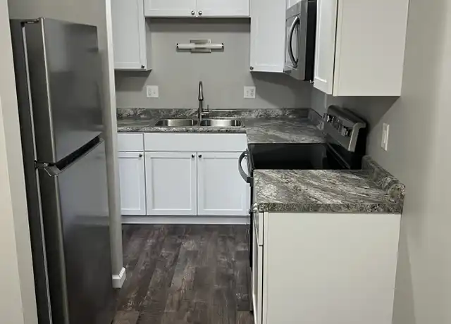 Property at 605 Lakeshore Dr, Ishpeming, MI, 49849, 2 beds, 1 bath, [object Object]