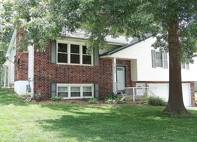Property at 304 Lawson Dr, Warrensburg, MO, 64093, 3 beds, 2.5 baths, [object Object]