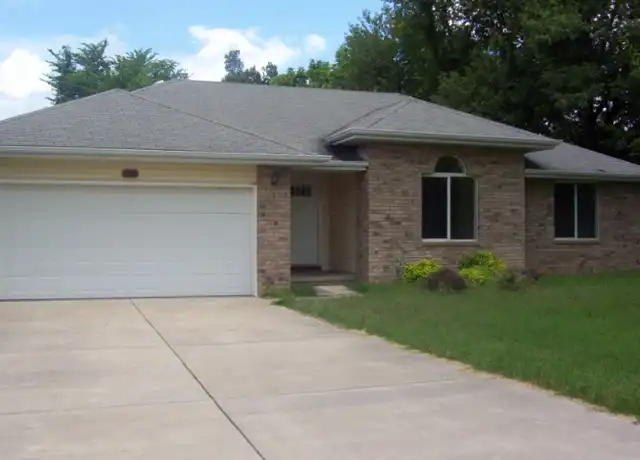 Property at 3305 W Raynell St, Springfield, MO, 65807, 3 beds, 2 baths, [object Object]