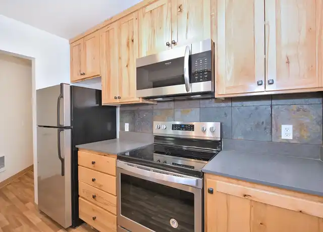 Property at Ridge at Mountain Park - 12375 Mount Jefferson Ter, Lake Oswego, OR, 97035, 2 beds, 1 bath, [object Object]