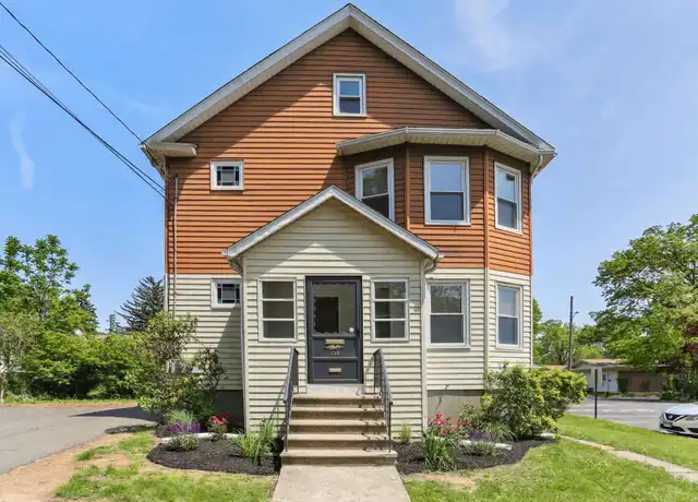 Property at 139 Albany Ave Unit 1, New Britain, CT, 06053, 2 beds, 1 bath, [object Object]