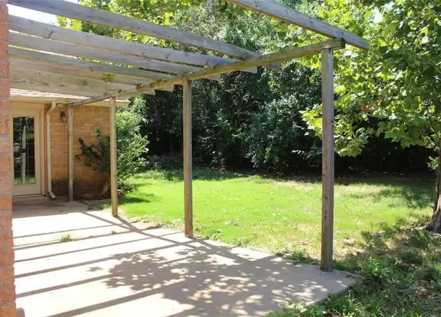 Property at 2100 Pebble Creek Blvd, Edmond, OK, 73003, 4 beds, 2 baths, [object Object]
