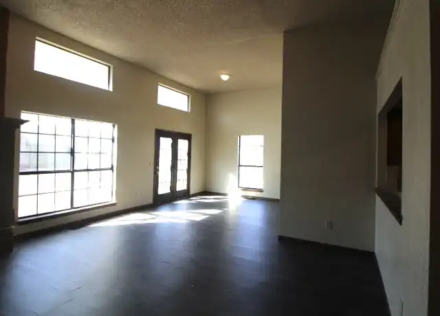 Property at 2100 Pebble Creek Blvd, Edmond, OK, 73003, 4 beds, 2 baths, [object Object]