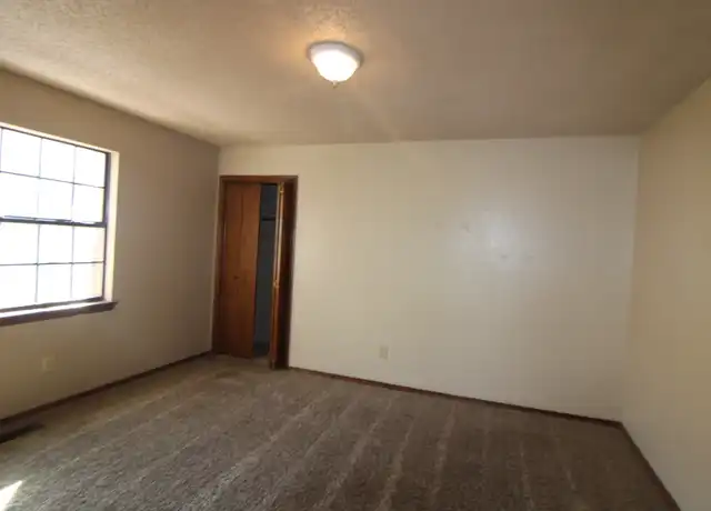 Property at 2100 Pebble Creek Blvd, Edmond, OK, 73003, 4 beds, 2 baths, [object Object]
