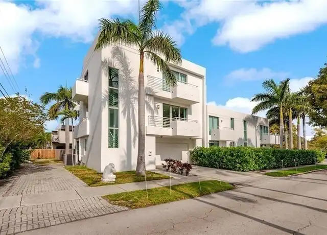 Property at 561 NE 15th Ave, Fort Lauderdale, FL, 33301, 3 beds, 3.5 baths, [object Object]