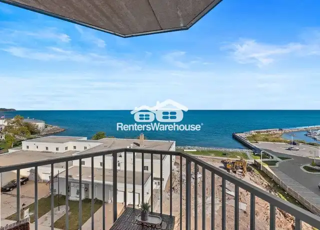 Property at 415 N Lake St, Port Washington, WI, 53074, 2 beds, 2 baths, [object Object]
