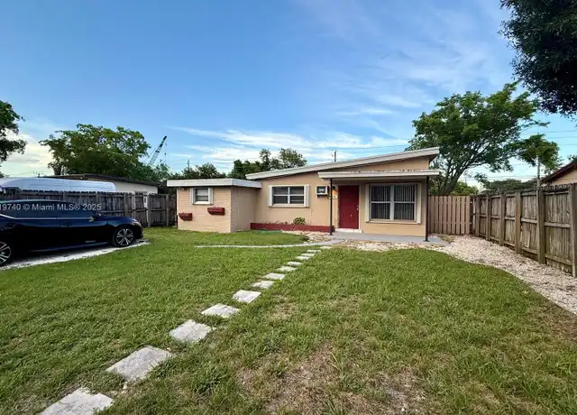 Property at 824 NW 4th Ave Unit 824, Fort Lauderdale, FL, 33311, 3 beds, 1 bath, [object Object]