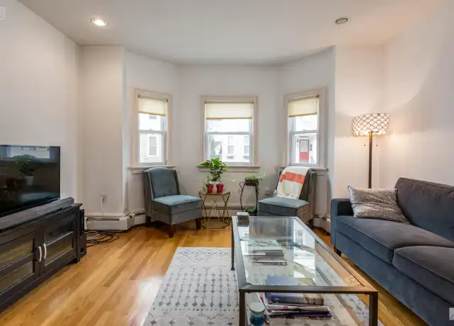 Property at 162 L St #1, Boston, MA, 02127, 2 beds, 1 bath, [object Object]