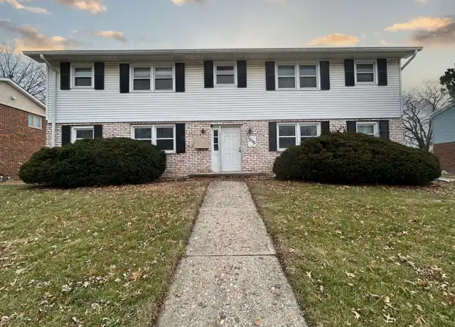 Property at 1005 Charlotte Dr Unit 1005 Charlotte B, Normal, IL, 61761, 2 beds, 1 bath, [object Object]