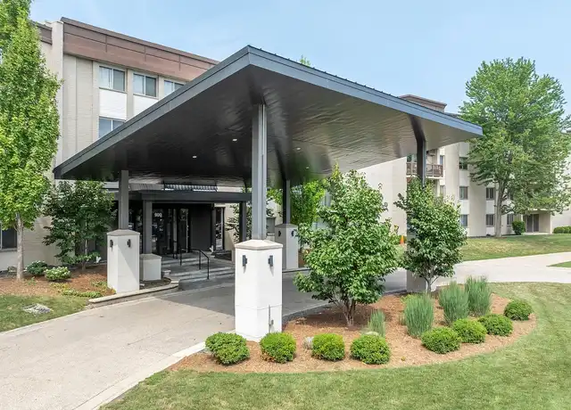 Property at Stonebridge of Arlington Heights - 650 W Rand Rd, Arlington Heights, IL, 60004, 2 beds, 2 baths, [object Object]
