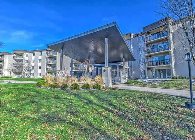 Property at Stonebridge of Arlington Heights - 650 W Rand Rd, Arlington Heights, IL, 60004, 1 bed, 1 bath, [object Object]